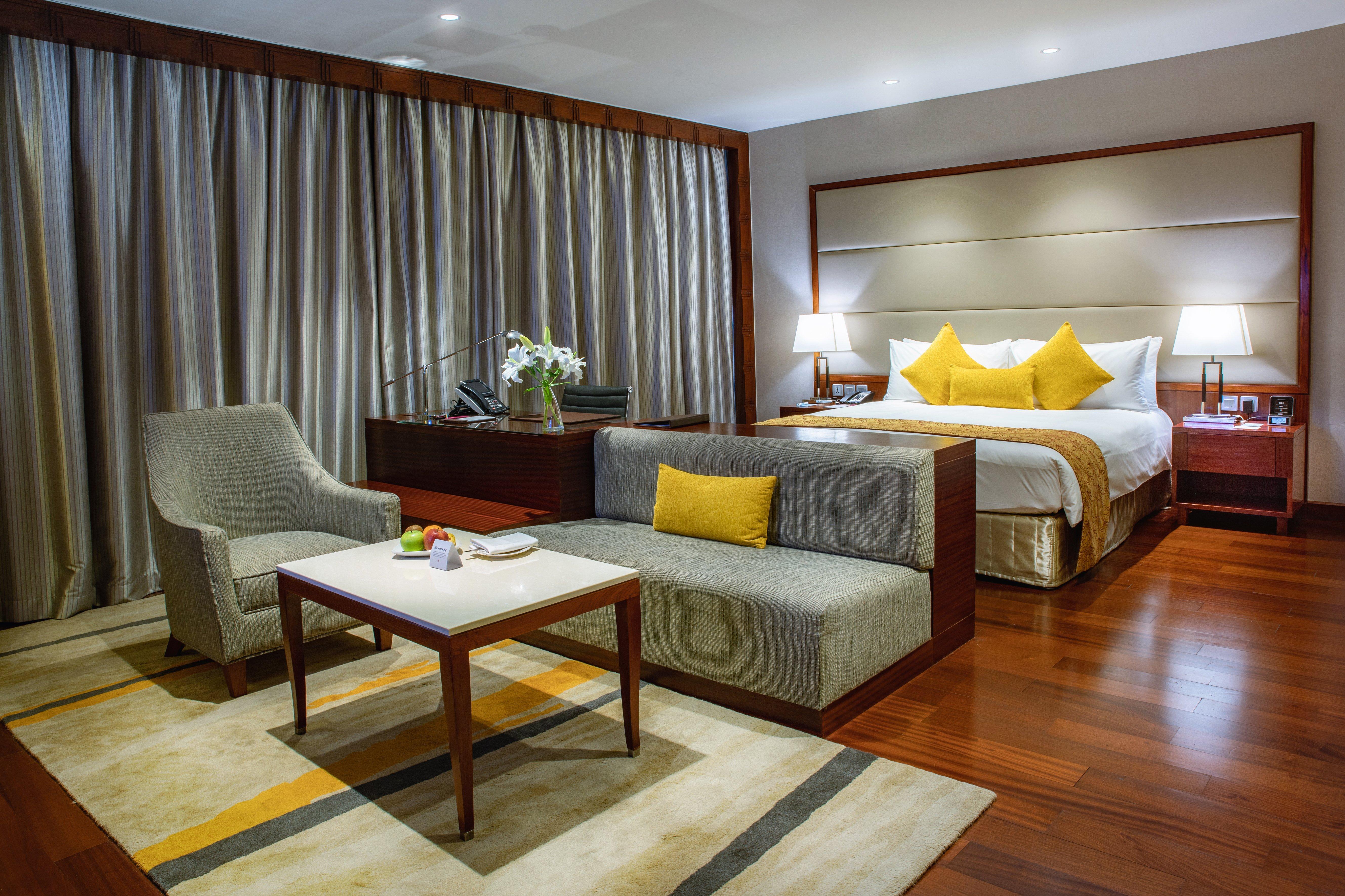 Crowne Plaza Kochi By Ihg Hotel Екстериор снимка A suite at the hotel