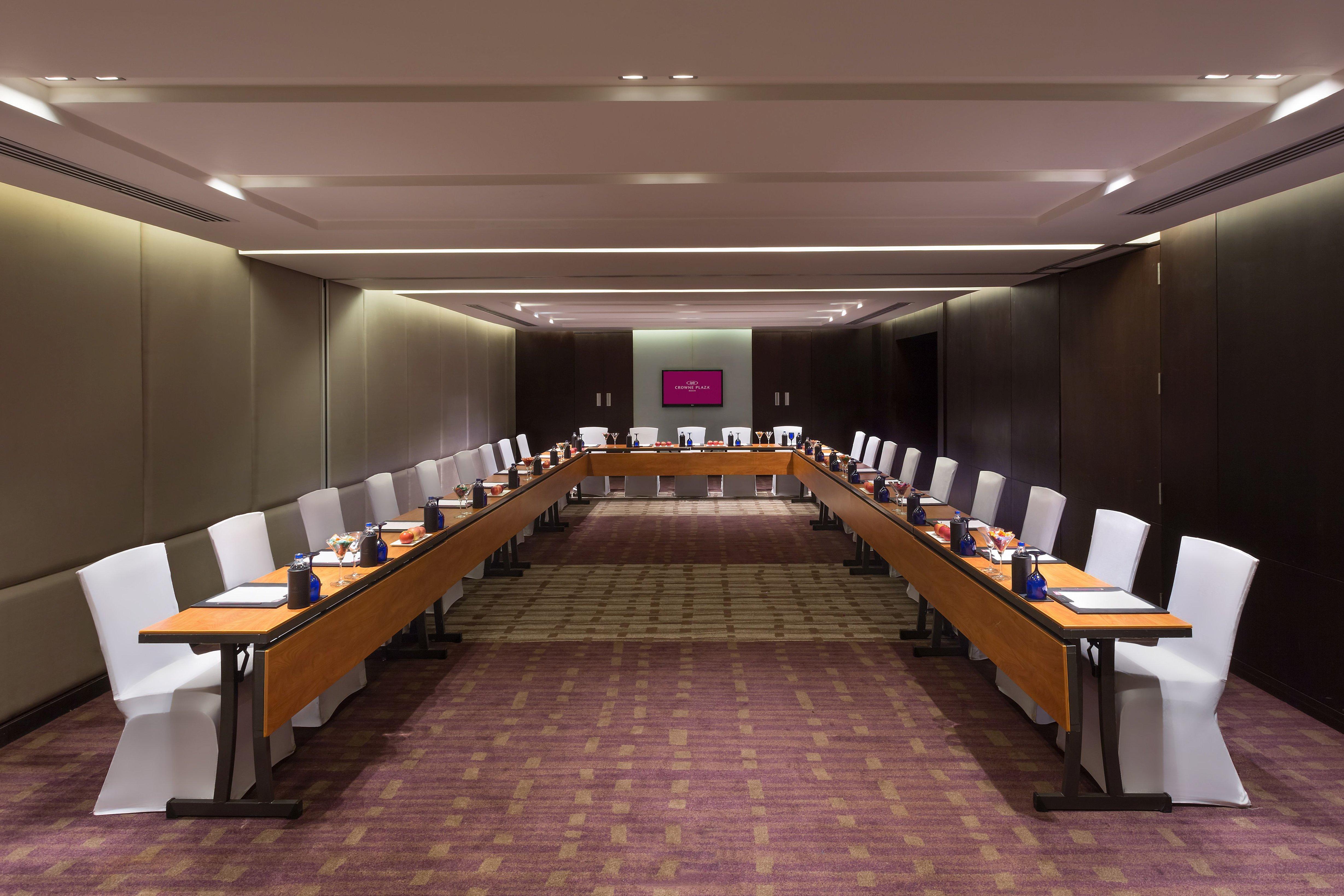 Crowne Plaza Kochi By Ihg Hotel Екстериор снимка Meeting room at the Renaissance Hotel, Bangkok