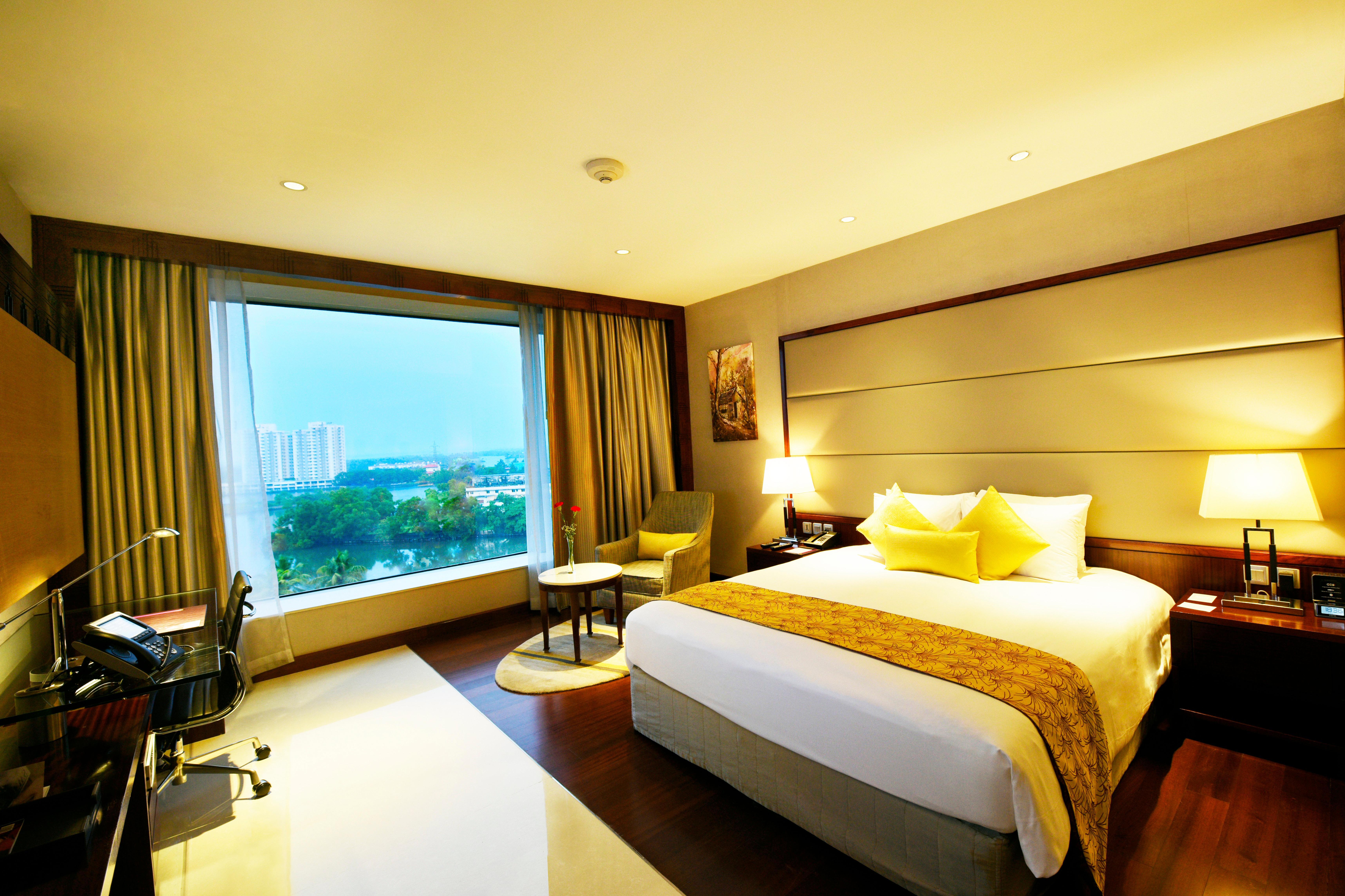 Crowne Plaza Kochi By Ihg Hotel Екстериор снимка A room at the hotel