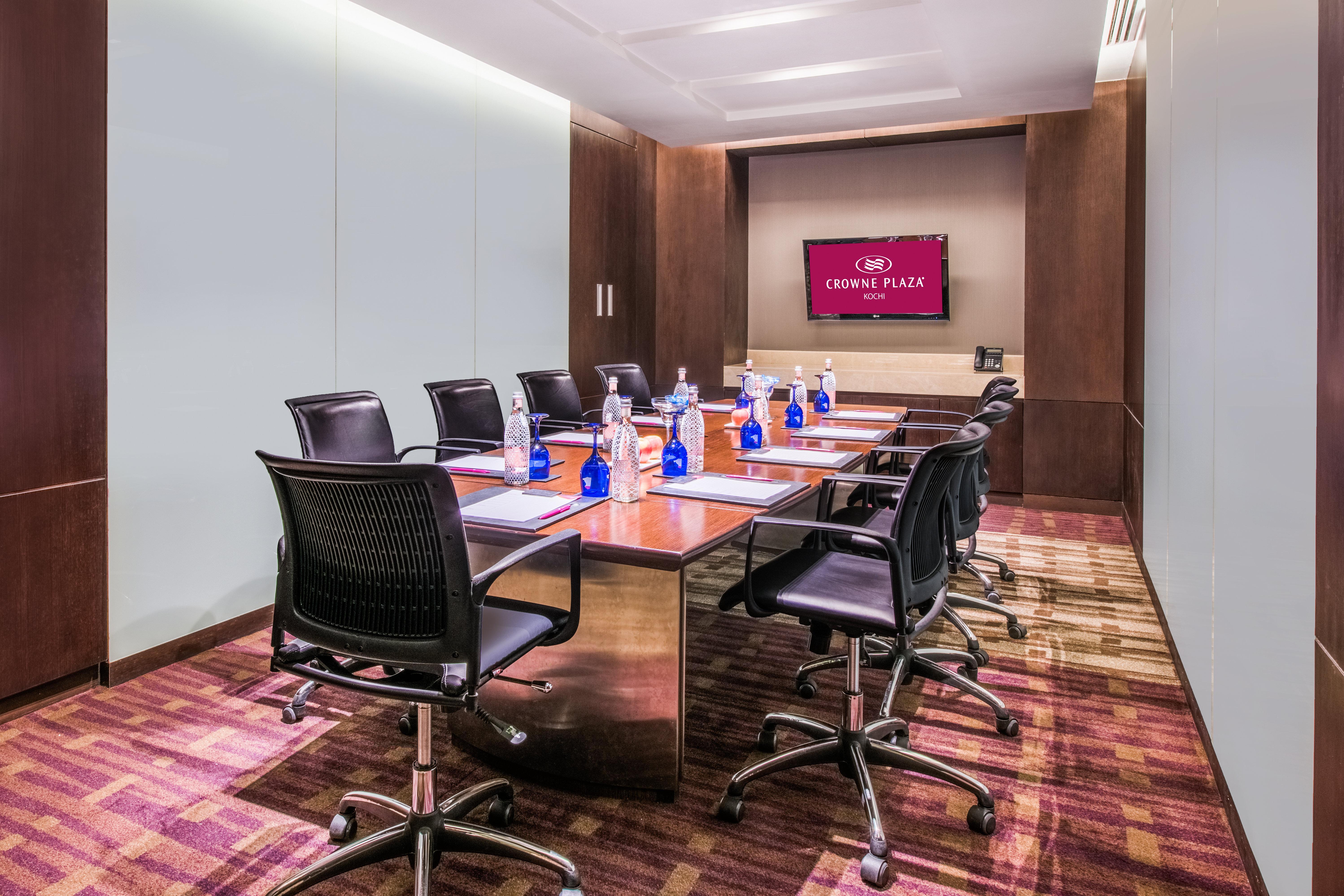 Crowne Plaza Kochi By Ihg Hotel Екстериор снимка Meeting room